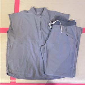 Figs vapor blue scrub set